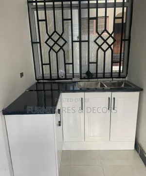 Kitchen Cabinet, Tuko Kwa Ajili Yako. Tupigei