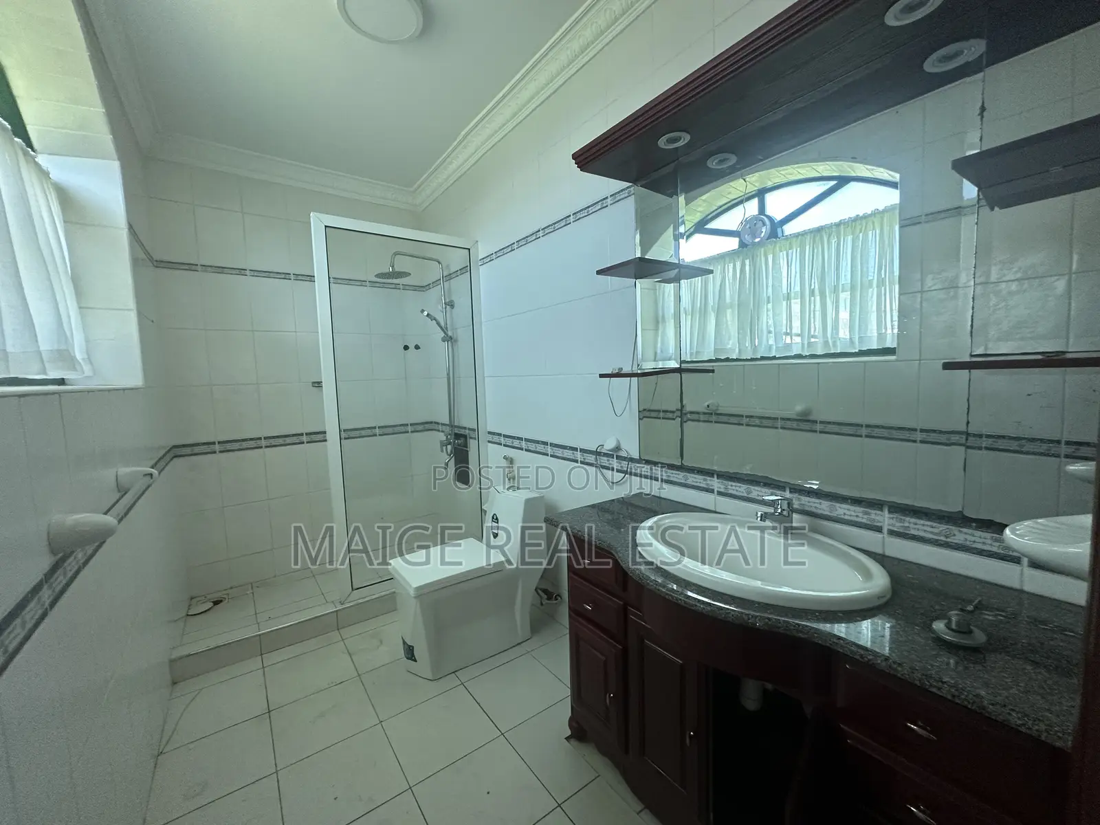 Furnished 4bdrm Villa in Oyster Bay for rent