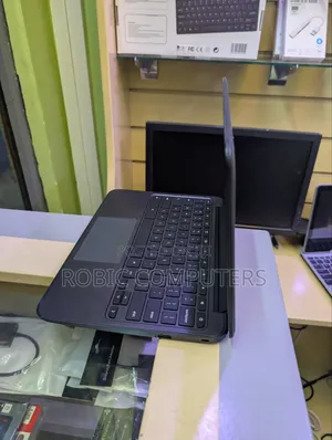 Laptop HP Stream 11 4GB Intel HDD+SSD 500GB