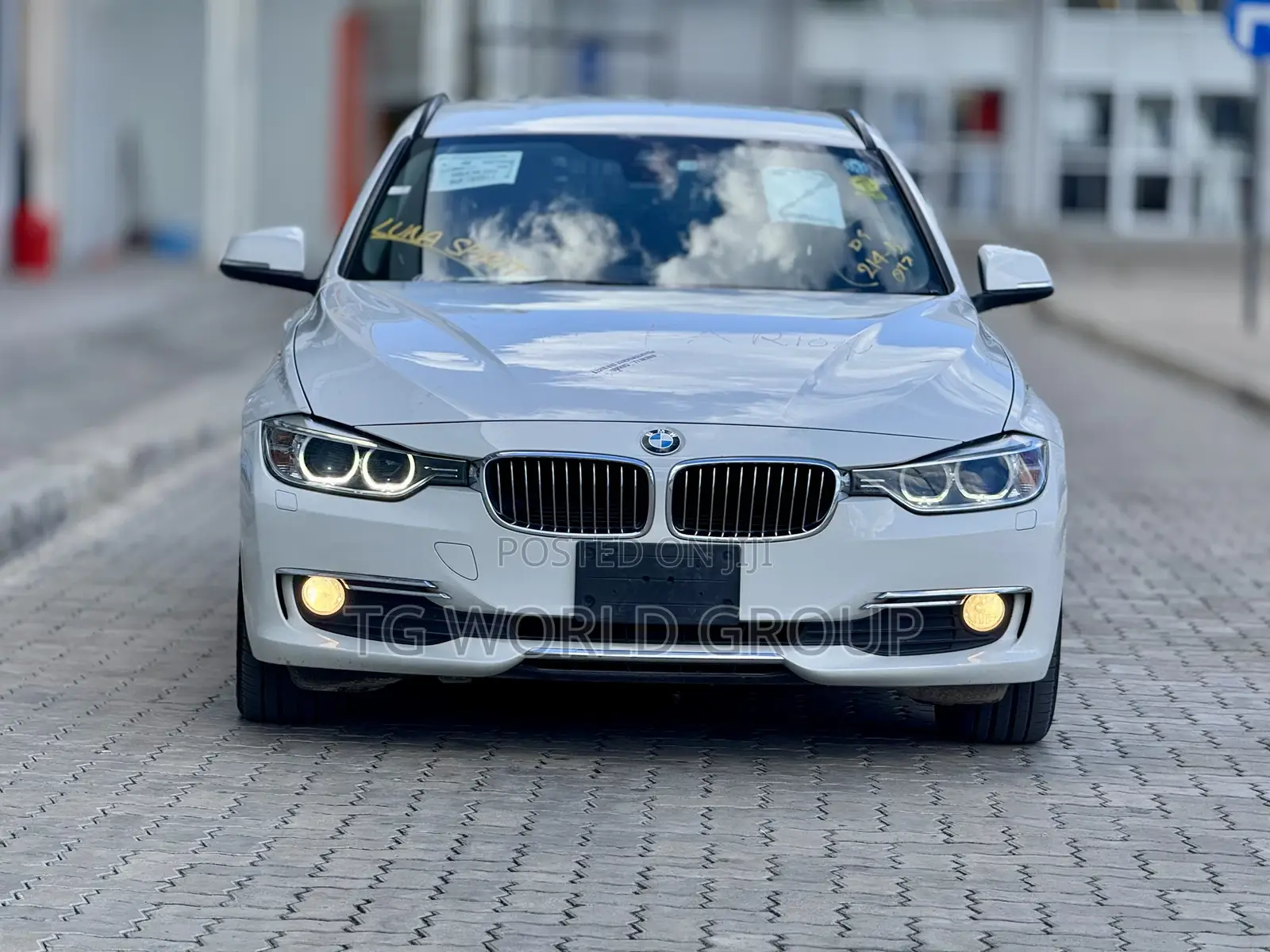BMW 3 Series 320d RWD 2014 White