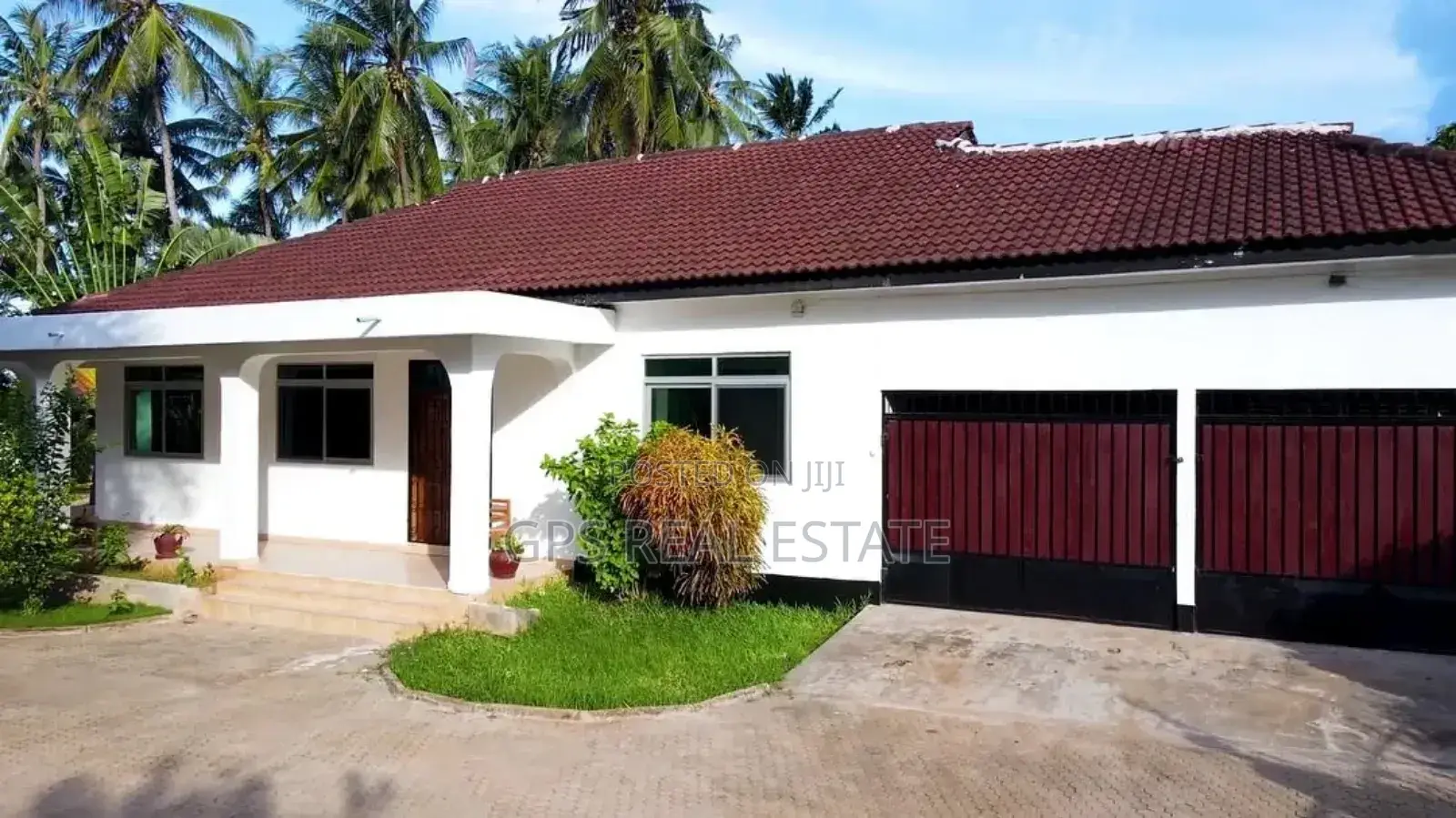 8bdrm House in Mbezi Beach, Kinondoni for sale