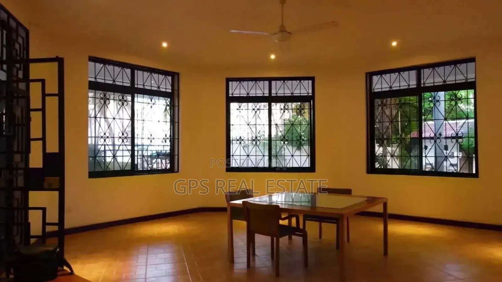 8bdrm House in Mbezi Beach, Kinondoni for sale