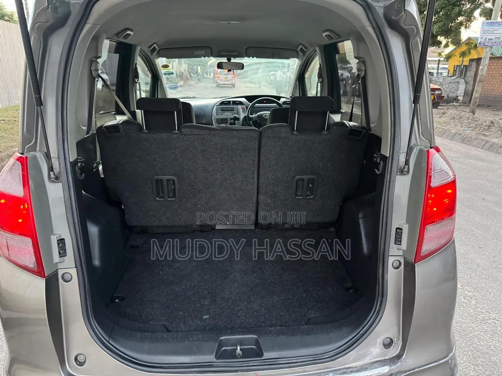 Toyota Ractis 2008 Gray