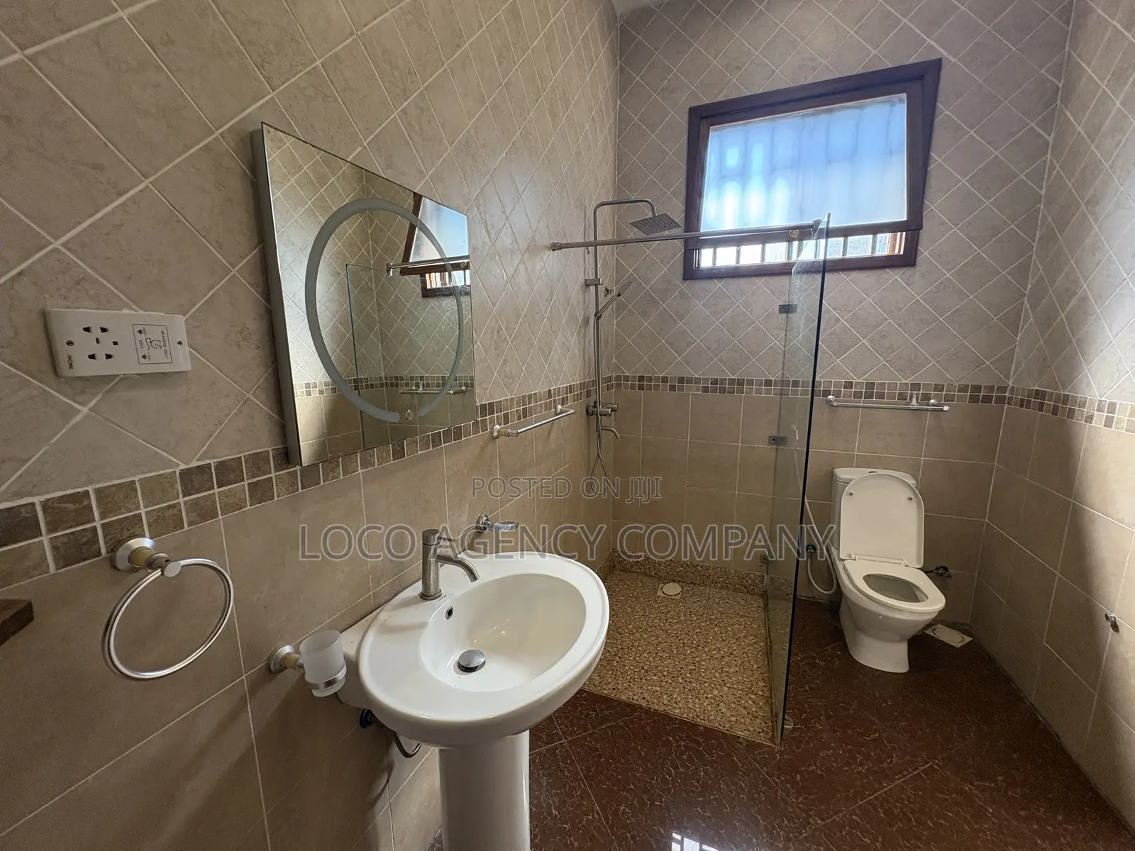 3bdrm Villa in Trusted Real Estate, Oyster Bay for rent