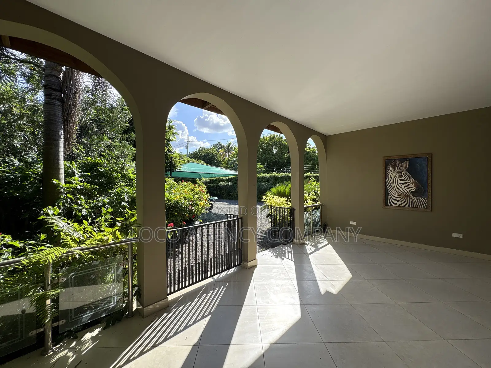 3bdrm Villa in Trusted Real Estate, Oyster Bay for rent