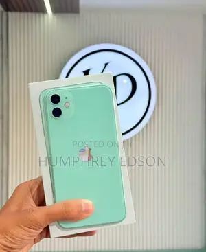 New Apple iPhone 11 128 GB Green
