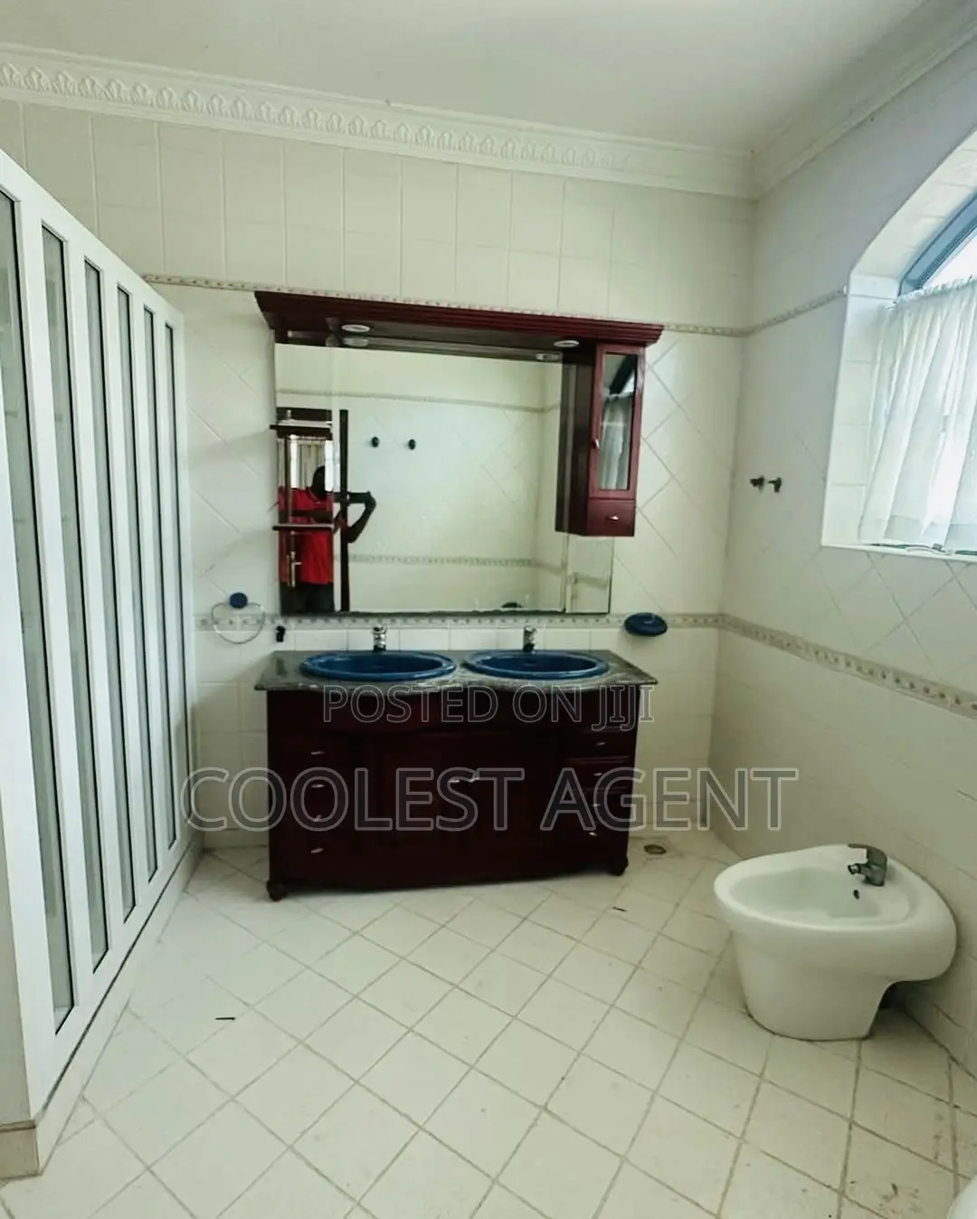 Furnished 4bdrm Villa in Coolest Estate, Oyster Bay for rent