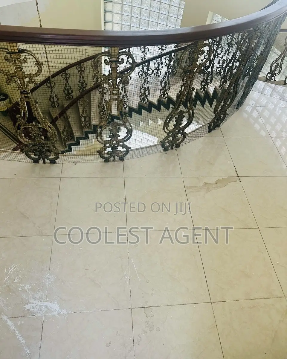 Furnished 4bdrm Villa in Coolest Estate, Oyster Bay for rent