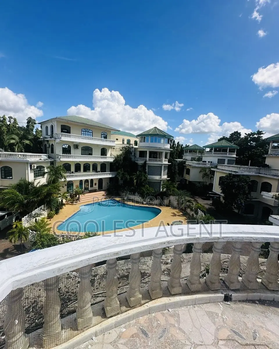 Furnished 4bdrm Villa in Coolest Estate, Oyster Bay for rent