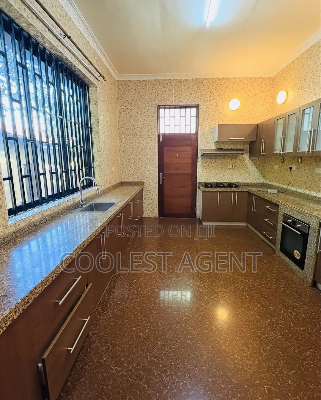 3bdrm Villa in Coolest Estate, Oyster Bay for rent