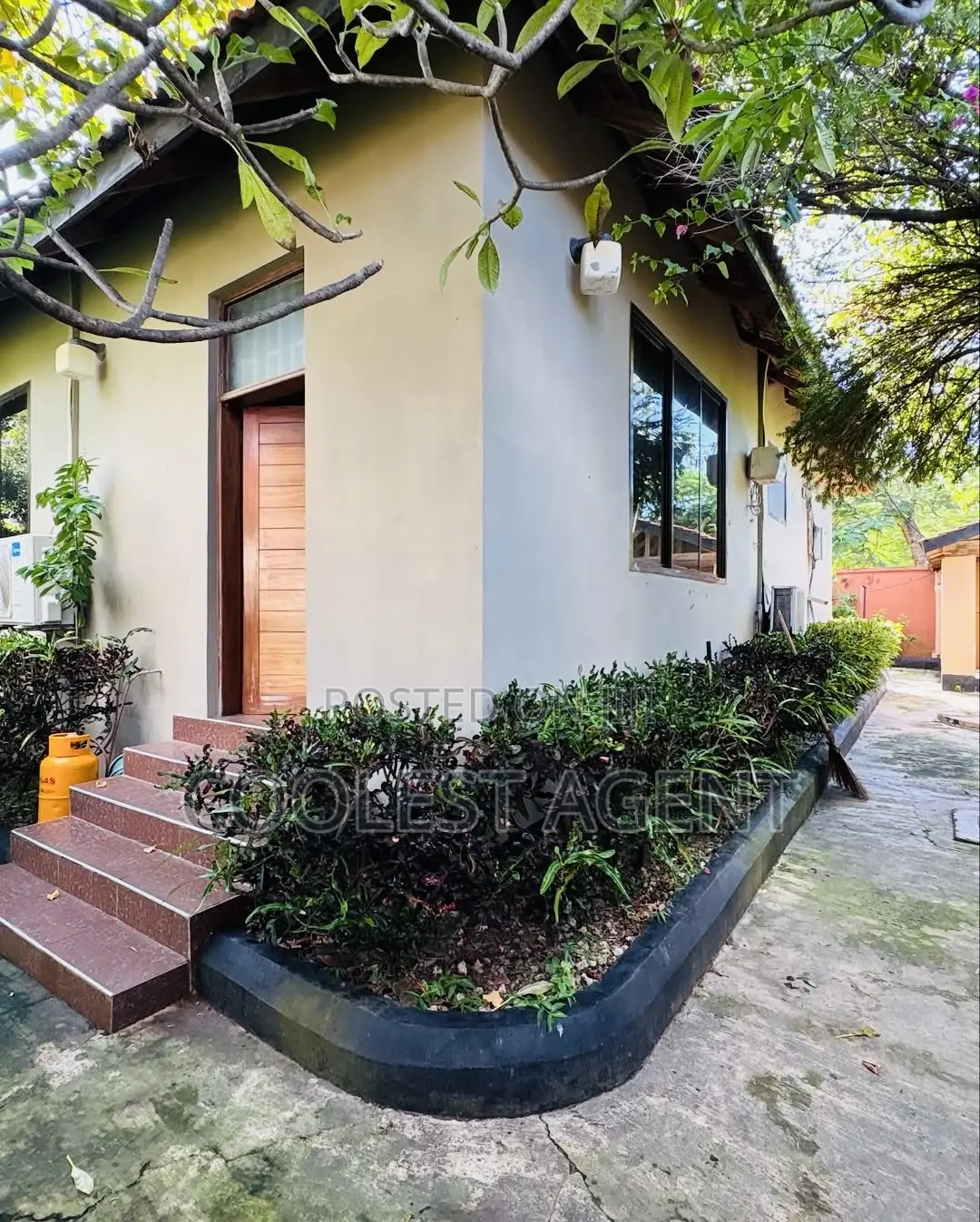 3bdrm Villa in Coolest Estate, Oyster Bay for rent