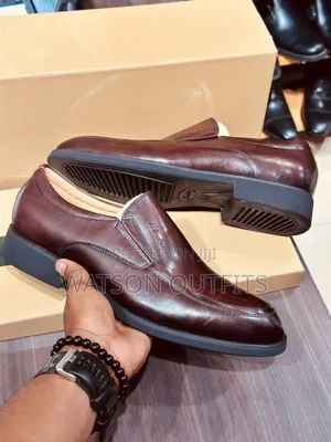 Clarks Grade One Za Ngozi Na Soli Kali Zisizo Na Kamba