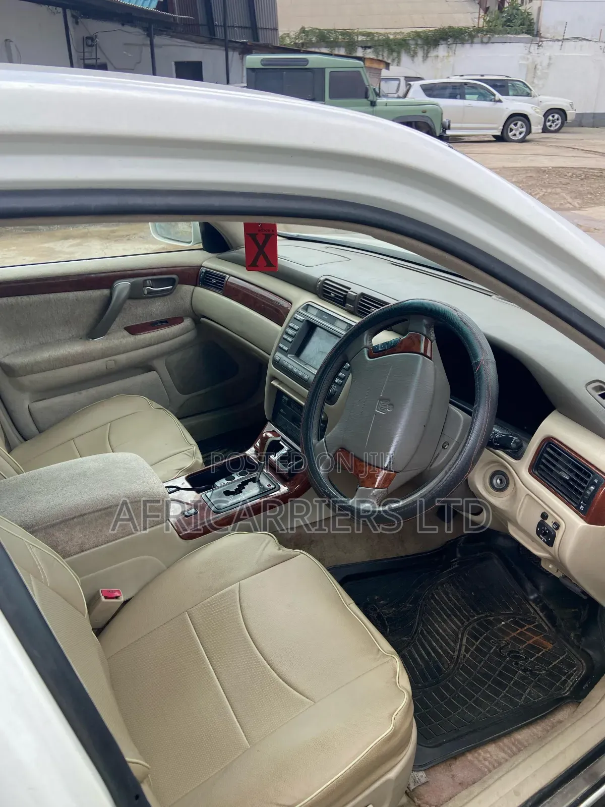 Toyota Crown Majesta 1999 White