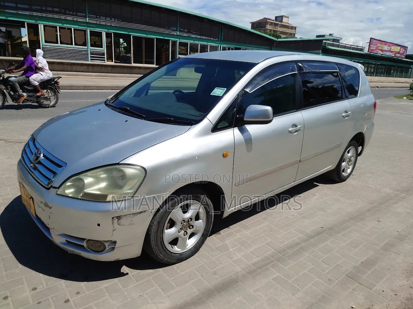 Toyota Ipsum 2005 Silver