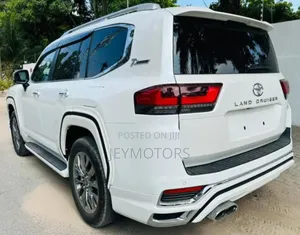 New Toyota Land Cruiser 2023 Pearl