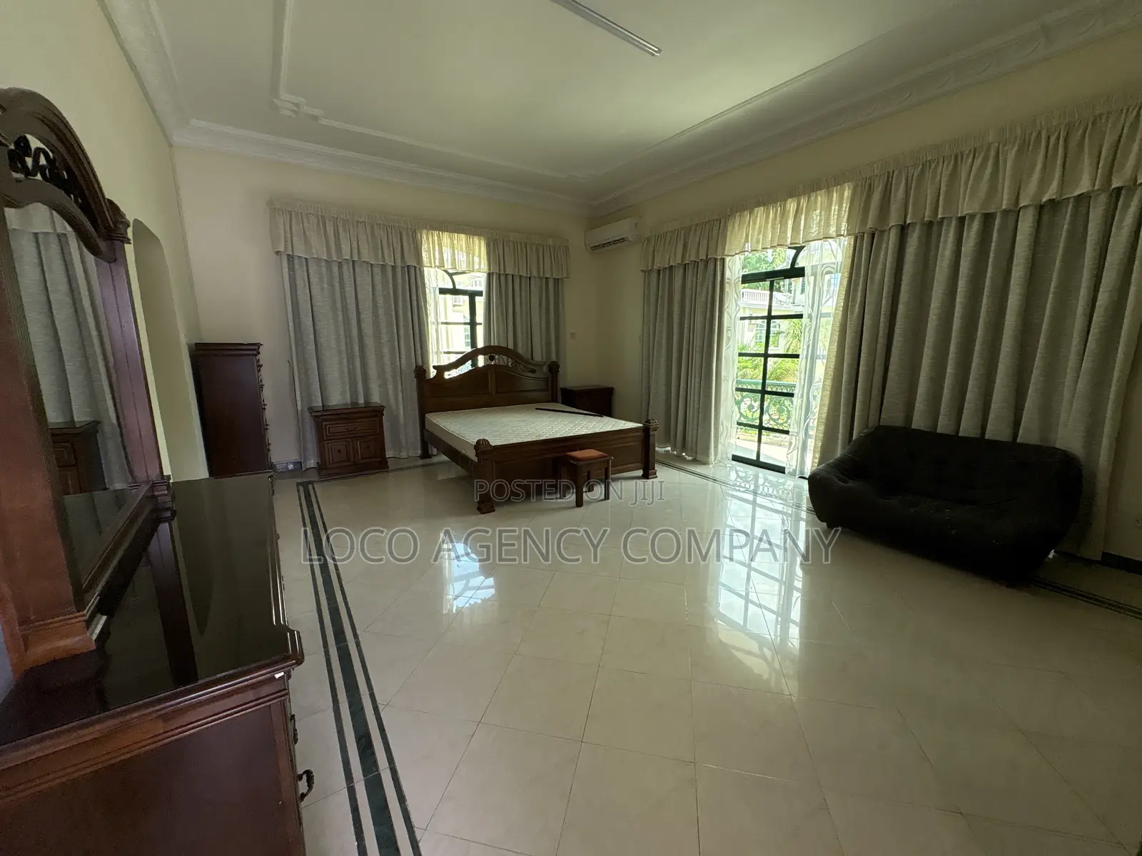 Furnished 4bdrm Villa in Trusted Real Estate, Oyster Bay for rent