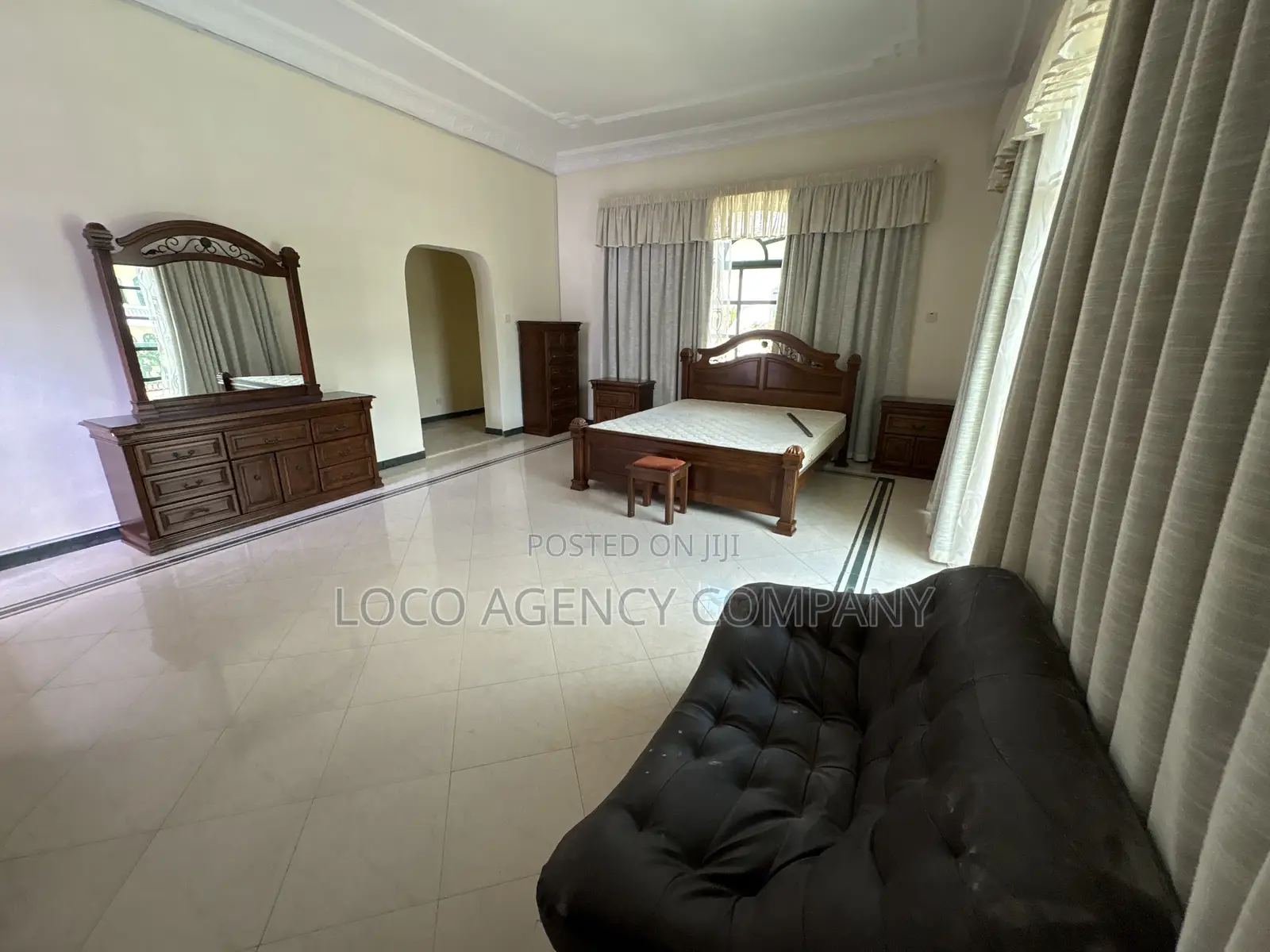 Furnished 4bdrm Villa in Trusted Real Estate, Oyster Bay for rent