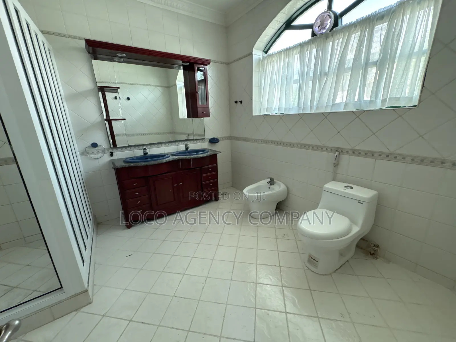 Furnished 4bdrm Villa in Trusted Real Estate, Oyster Bay for rent