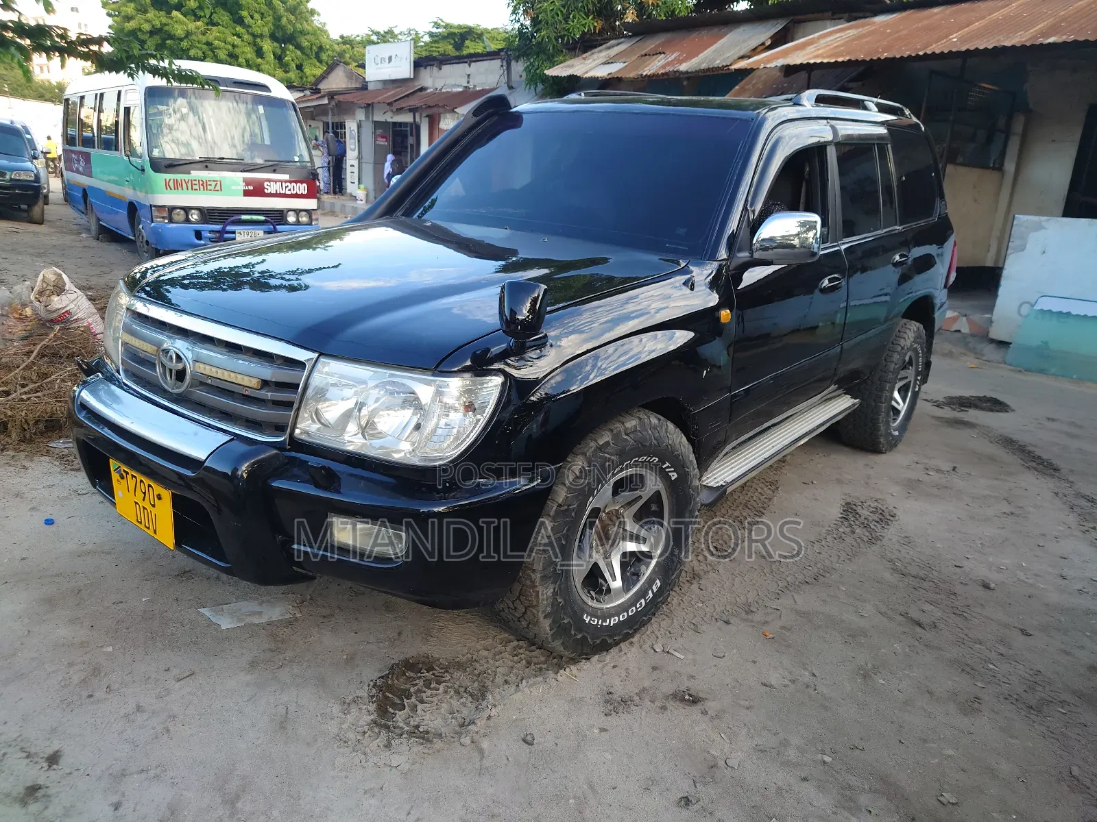 Toyota Land Cruiser 90 Automatic 2001 Black