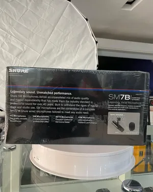 Shure Sm7b Microphone for Professional Audio Applications