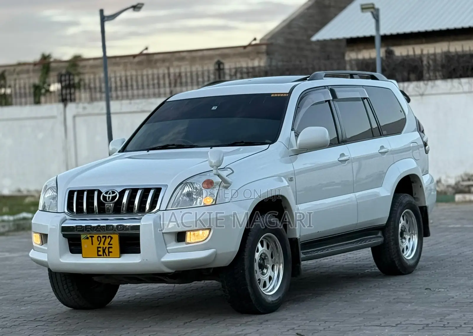 Toyota Land Cruiser Prado 2005 White