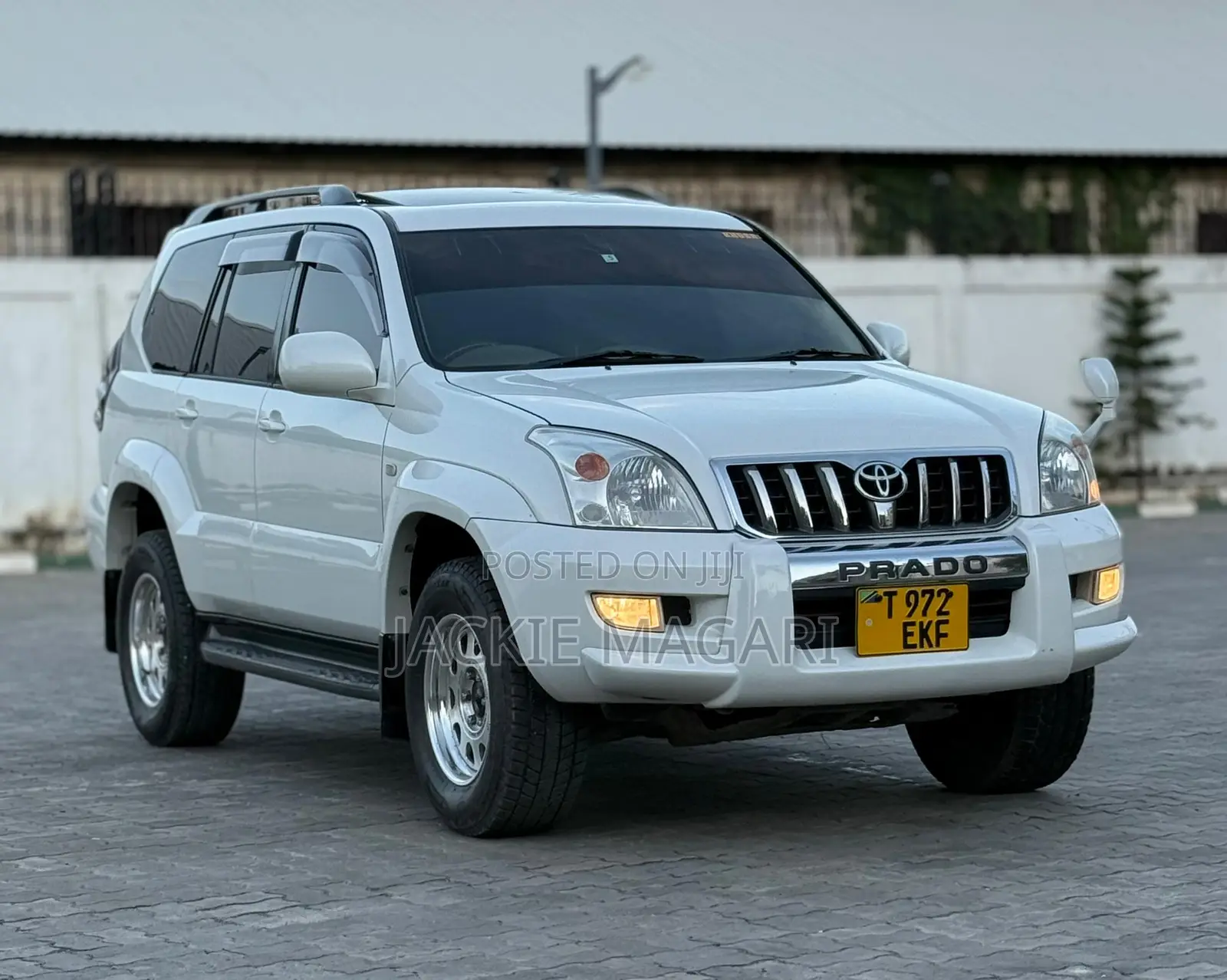 Toyota Land Cruiser Prado 2005 White