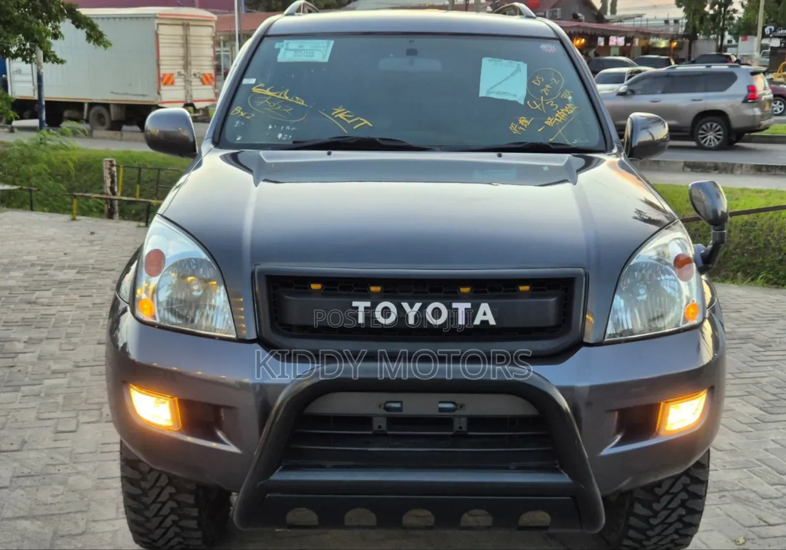 Toyota Land Cruiser Prado 2005 Gray