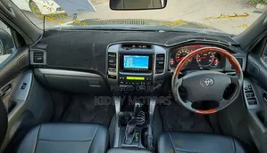 Toyota Land Cruiser Prado 2005 Gray