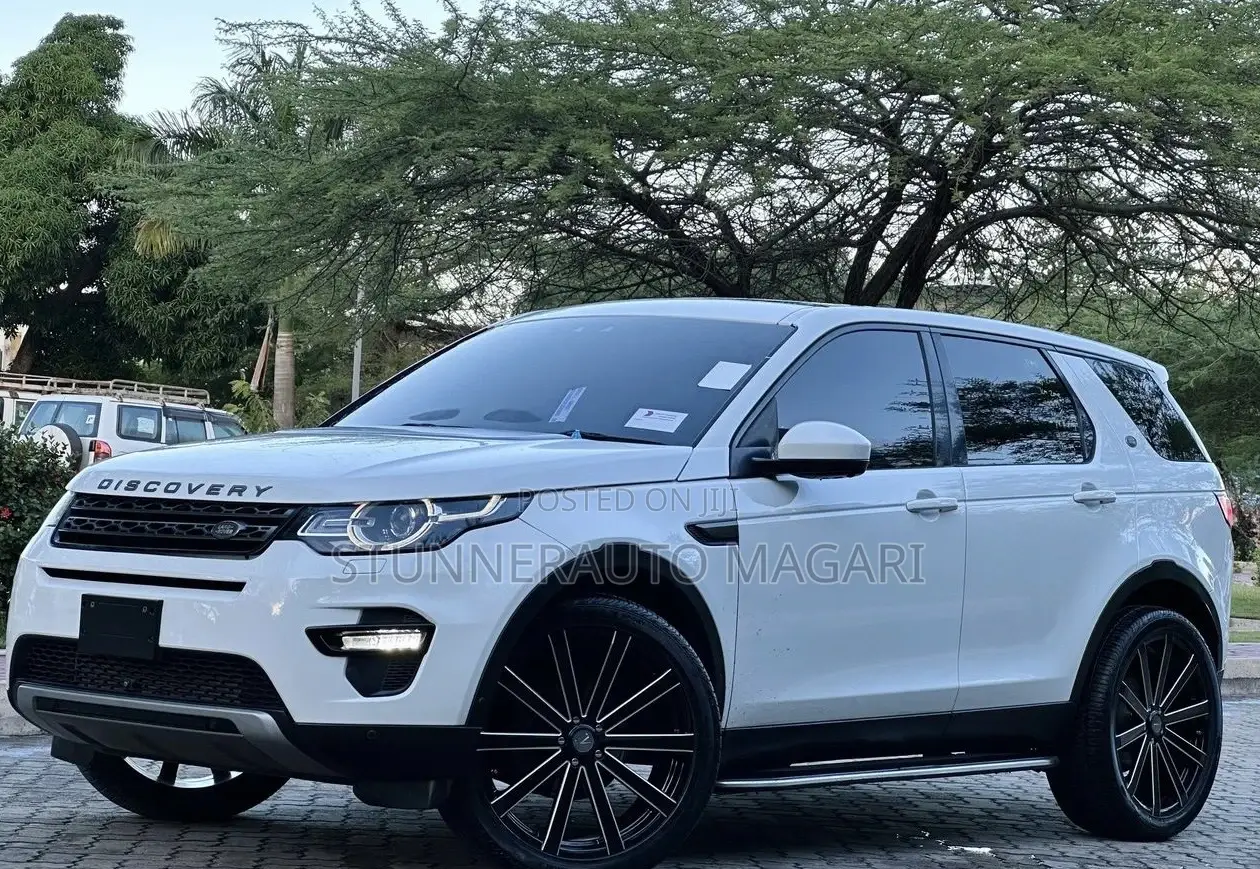 Land Rover Discovery Sport 2016 White