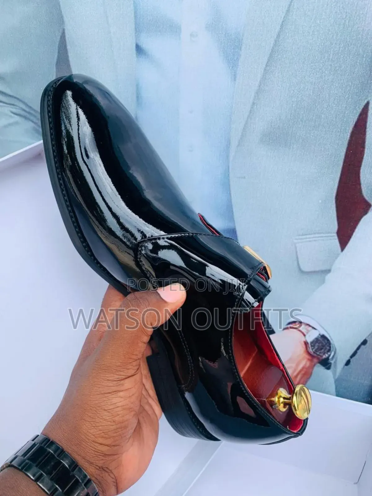 Smartly and Smoothly Plain Surface Shoes/Surface