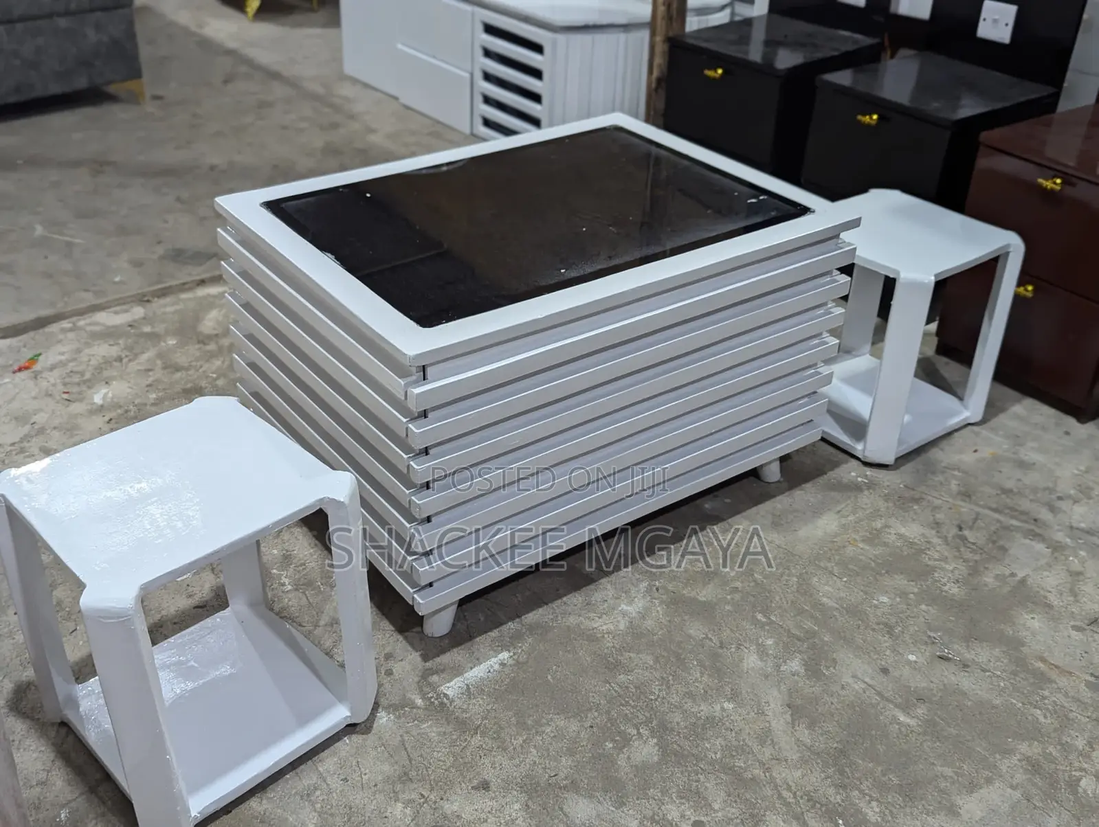 Coffee Table With Two Stool
