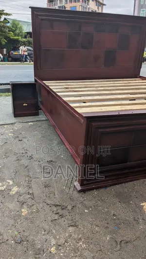Kitanda 6*6 With Mattress Brown Color