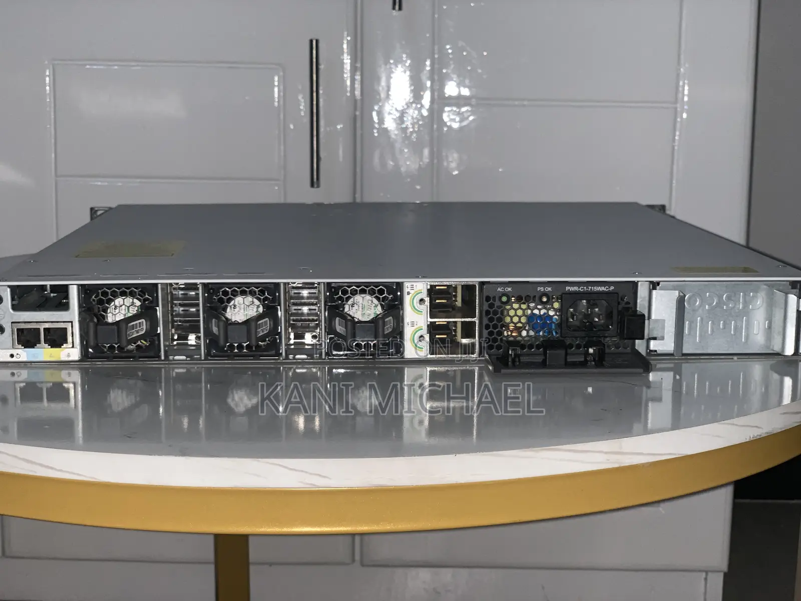 Cisco C9300 Switch 48poe