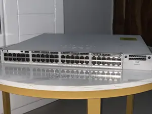Cisco C9300 Switch 48poe