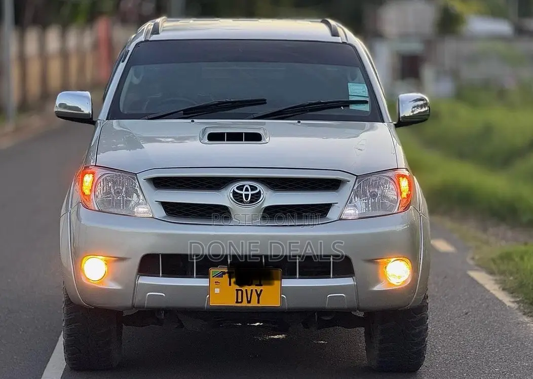 Toyota Hilux 2006 Silver