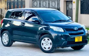 Toyota IST 2010 Black