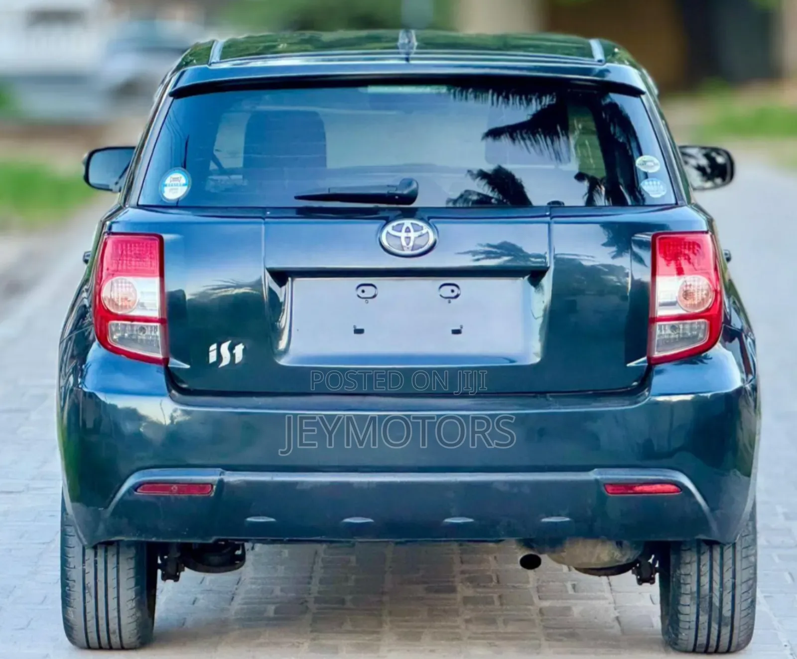 Toyota IST 2010 Black