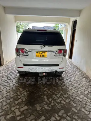 Toyota Fortuner 2015 White