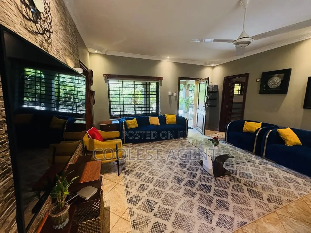 Furnished 2bdrm Villa in Coolest Estate, Oyster Bay for rent