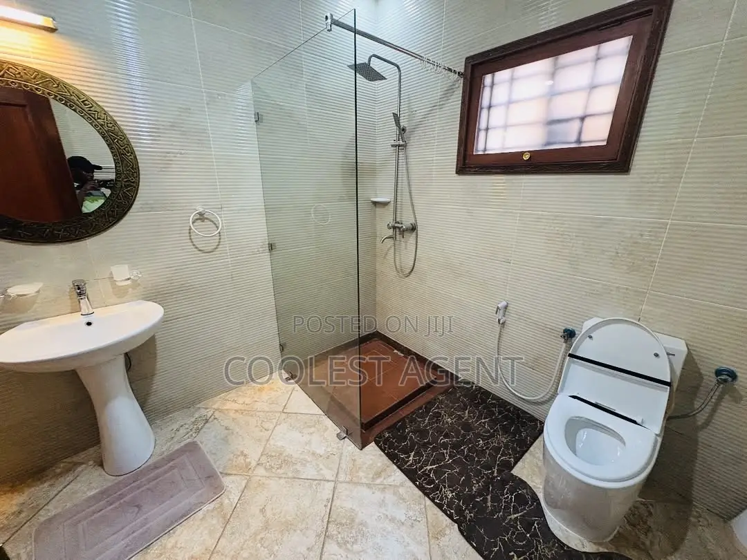 Furnished 2bdrm Villa in Coolest Estate, Oyster Bay for rent