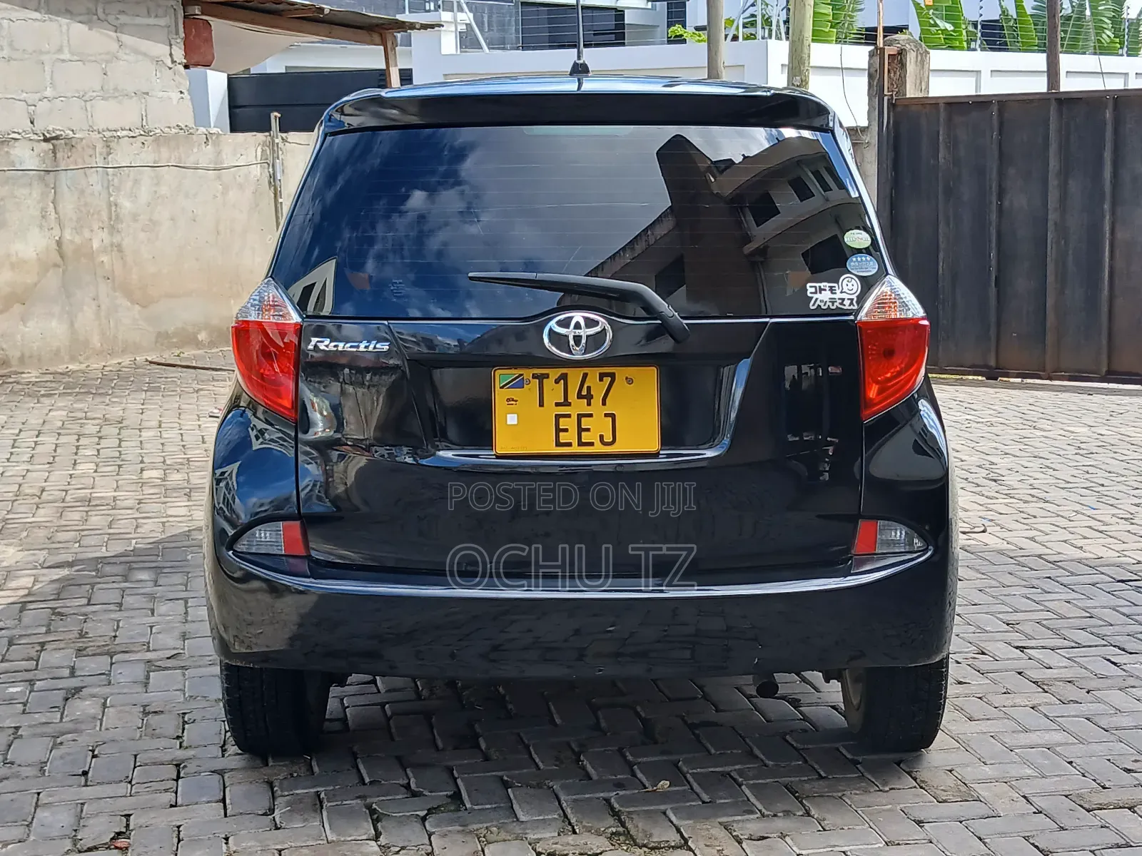 Toyota Ractis 2013 Black