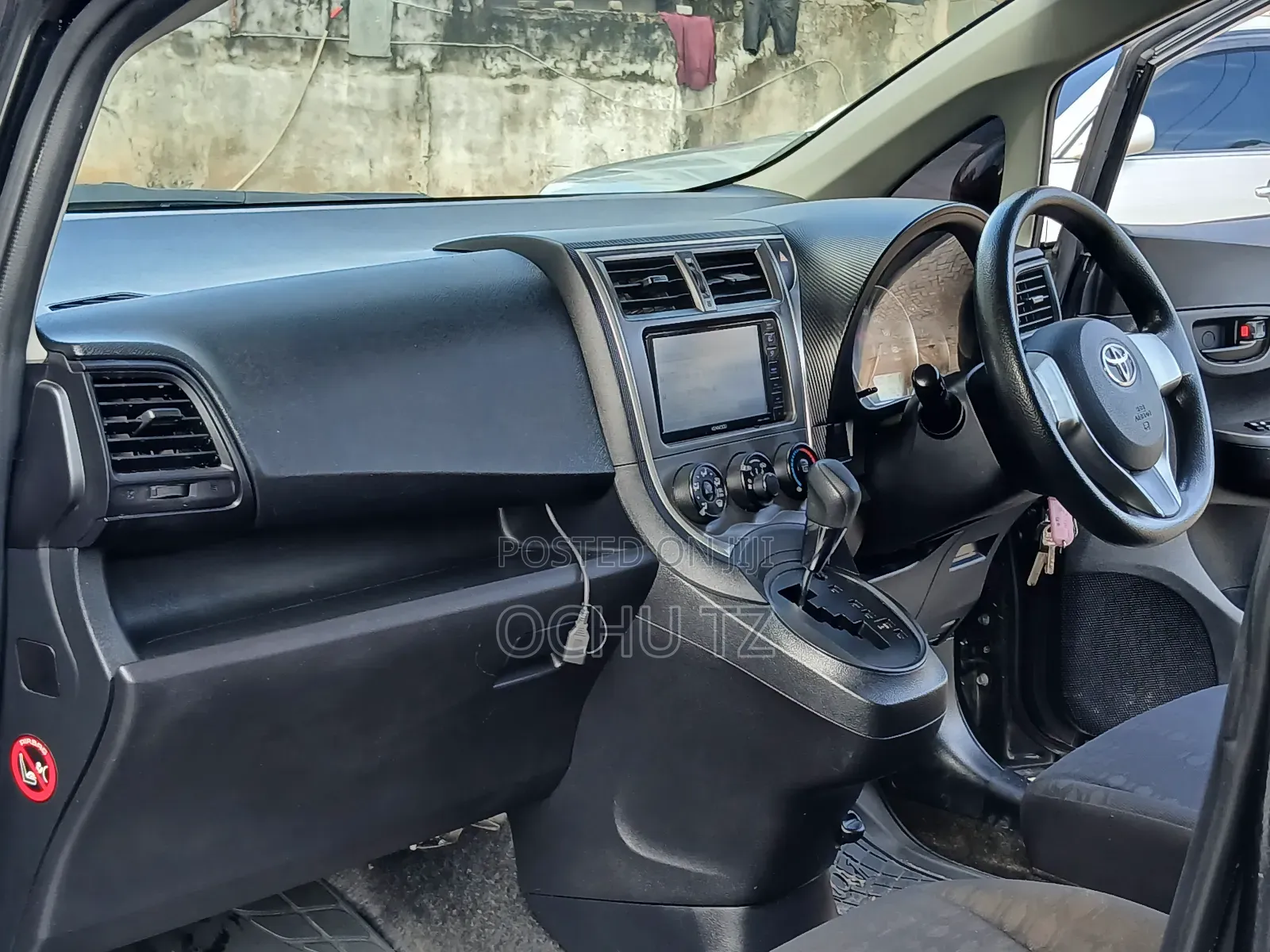 Toyota Ractis 2013 Black
