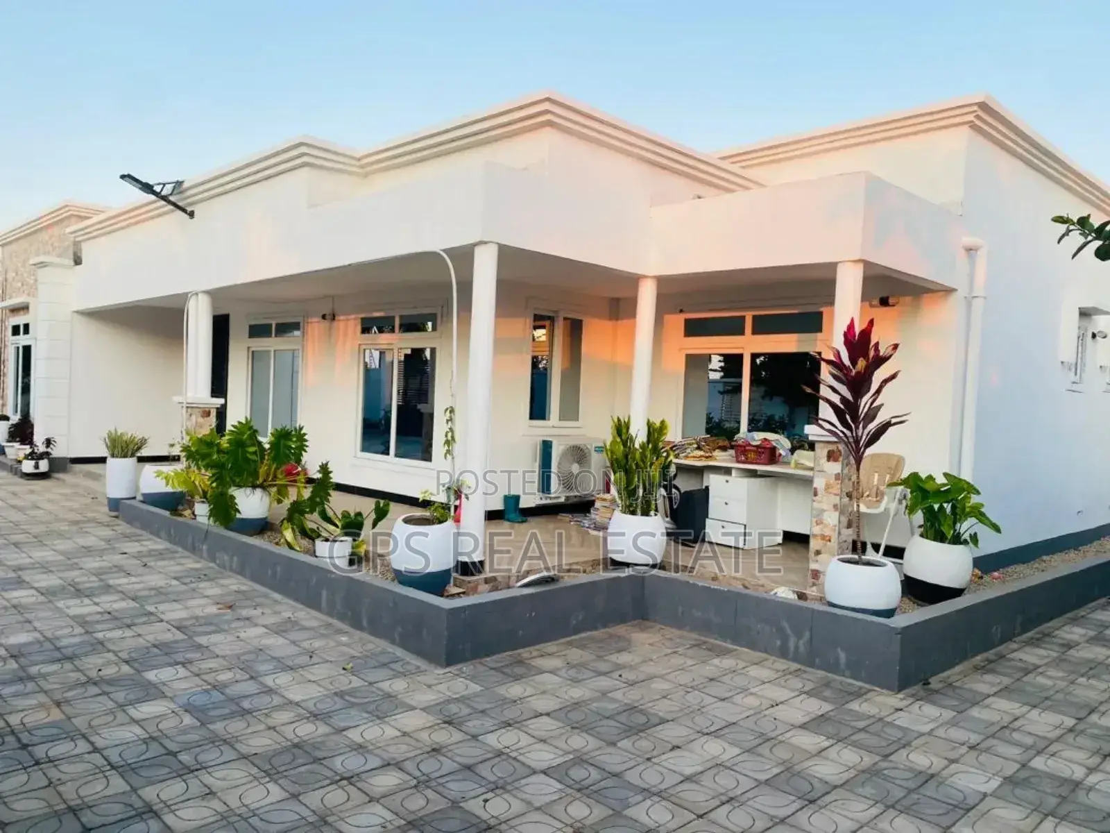 Furnished 5bdrm House in Lyumbi Dodoma for sale