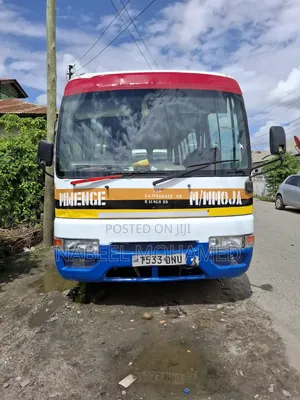 Nissan Civilian 2000 White