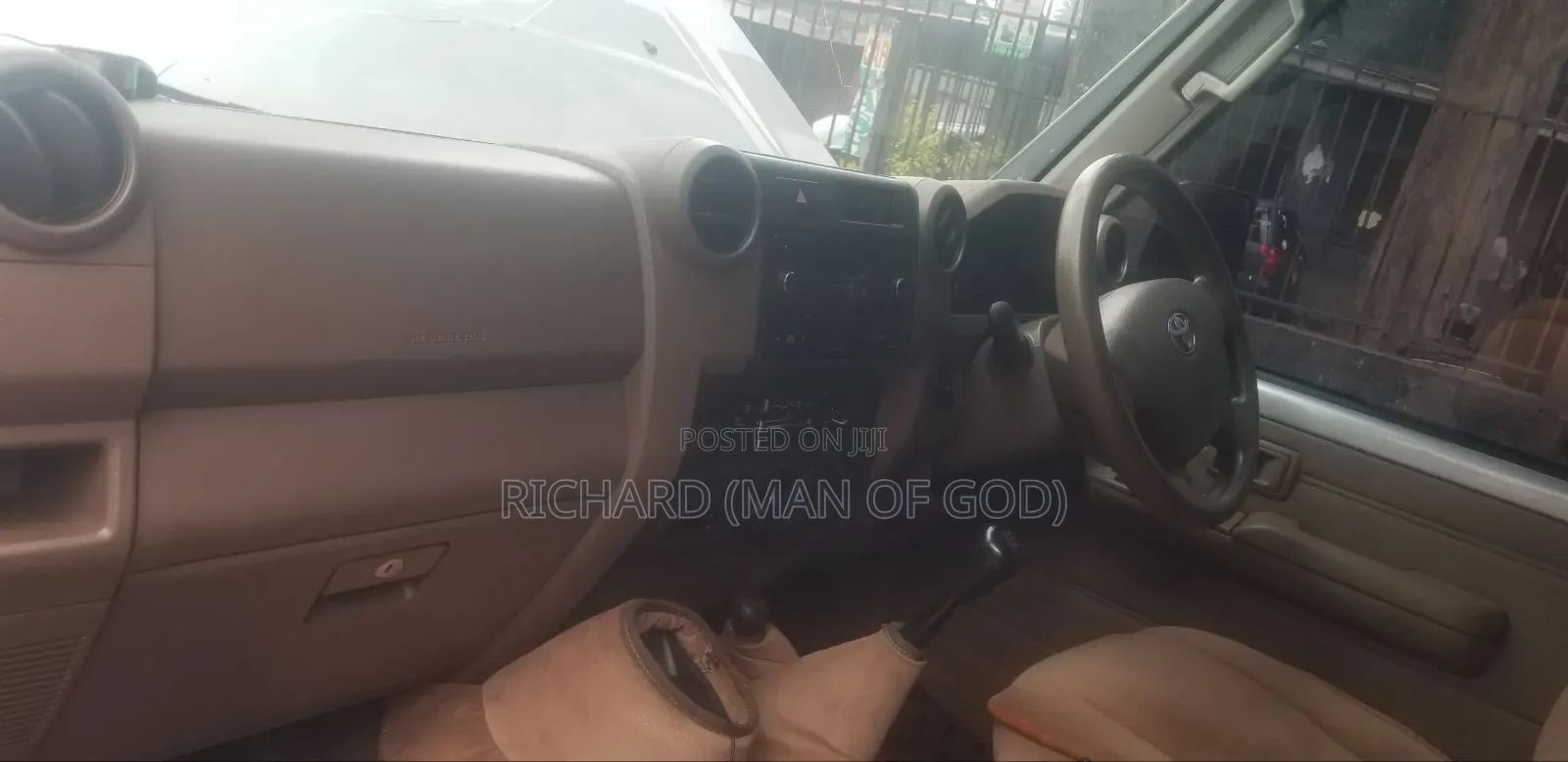 Toyota Land Cruiser 2015 Silver