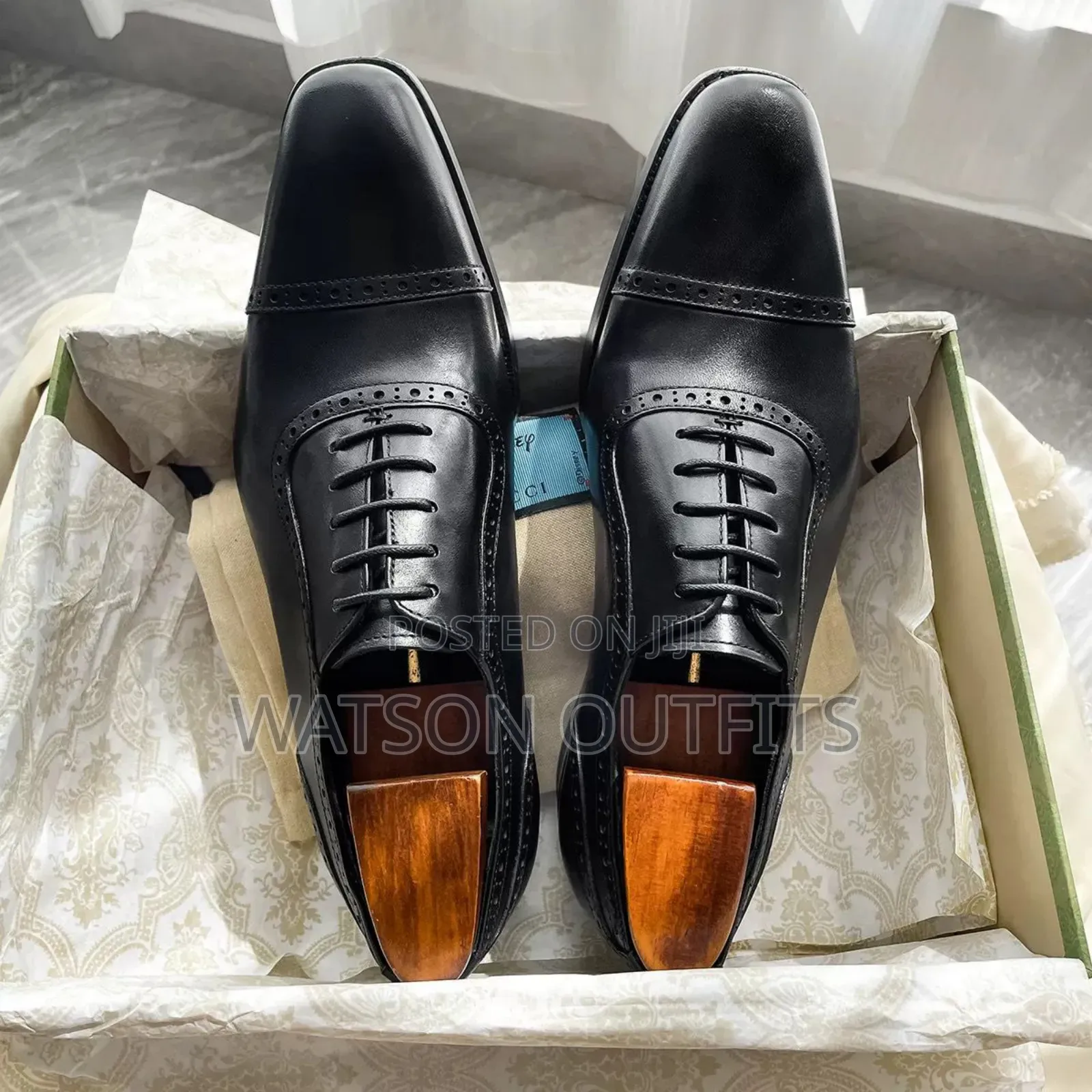 Viatu Vya Ngozi Vya Brown Na Black Grade One Materials