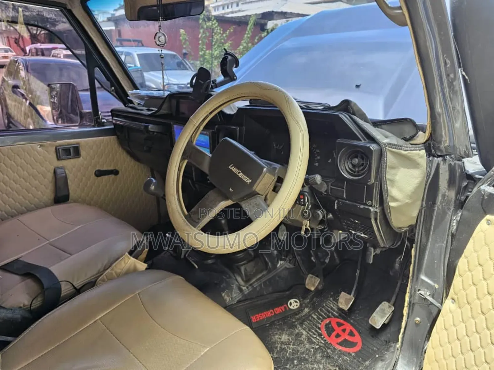 Toyota Land Cruiser 1998 Gray