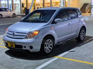 Toyota IST 2002 Silver