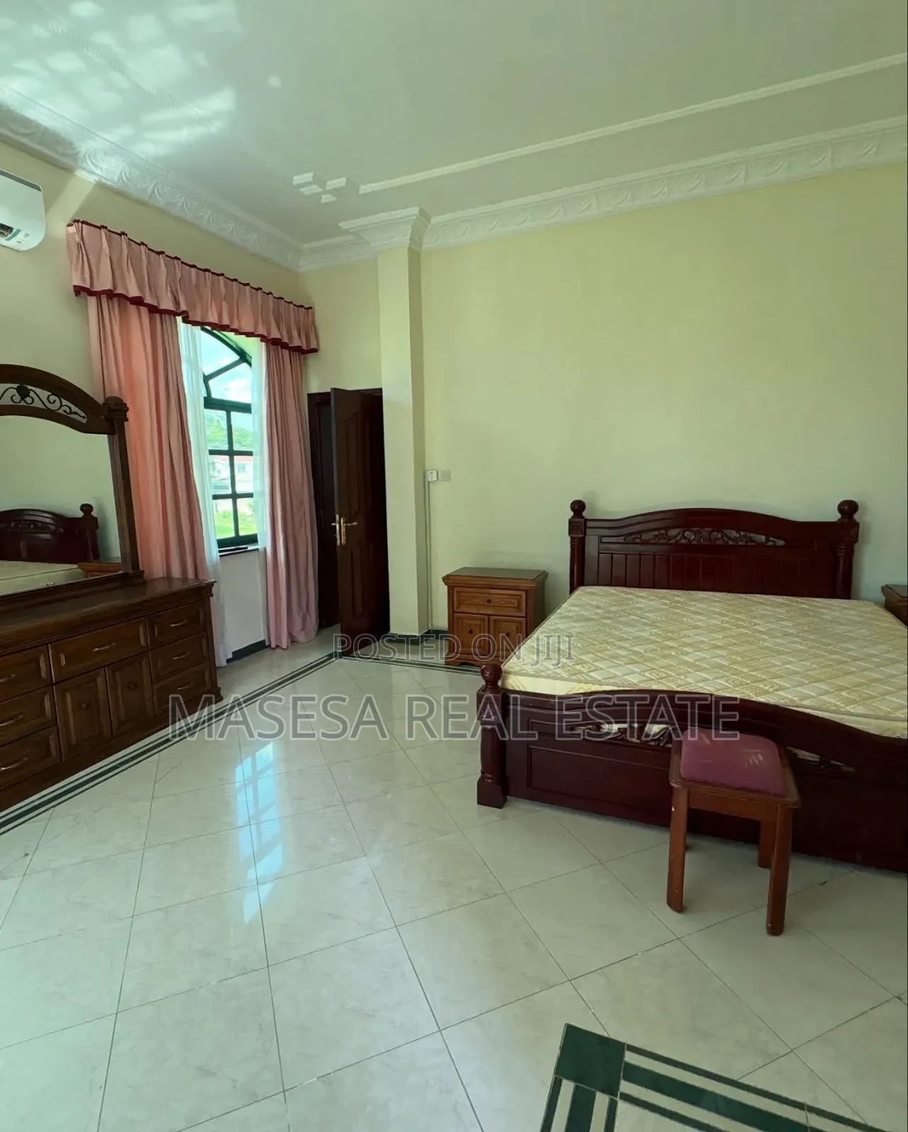 Furnished 4bdrm Villa in Oyster Bay for rent