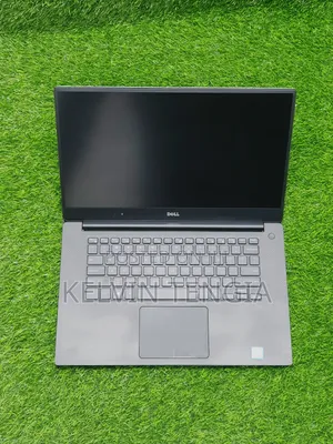 Laptop Dell XPS 15 (9550) 8GB Intel Core I3 SSD 256GB